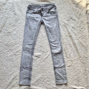 Free People Light Gray Vintage Wash Skinny Jeans🌱